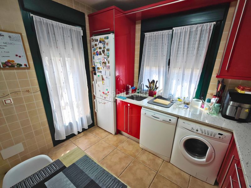 Foto c8b01c99-93c2-4adb-bf91-a630f8967552. Casa aparellada amb calefacció aparcament a Cedillo del Condado