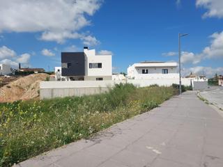Terreny residencial  Calle río castril. Se vende parcela de 486 m2 en la zubia, en esquina