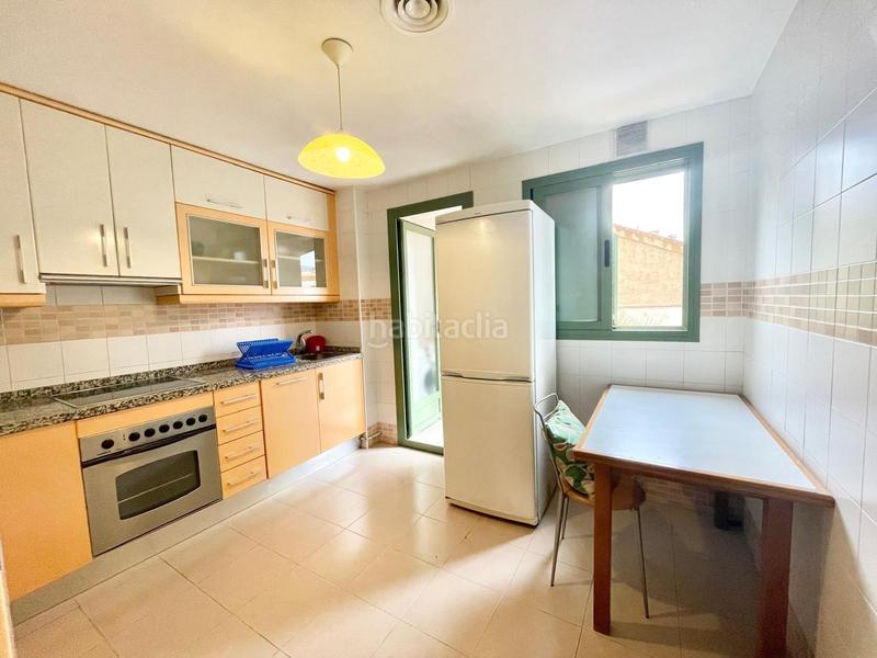 Foto 1511d716-e3f8-443f-88c2-d7550d49b7f3. Miete etagenwohnung mit heizung parking in Plaza de Toros Granada