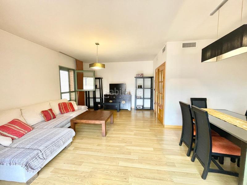 Foto 25ee0b3f-211c-4c04-9a5d-eb19f3e4a4aa. Rent flat with heating parking in Plaza de Toros Granada