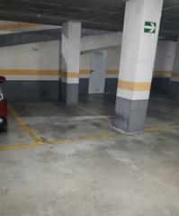 Lloguer Aparcament cotxe a Rosaleda - Juventud. Plaza de garaje en el estadio de la juventud!