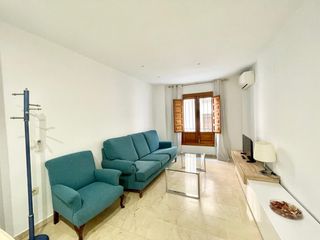 Miete Etagenwohnung  Calle maestro alonso. Piso de 2 dormitorios en pleno centro de granada