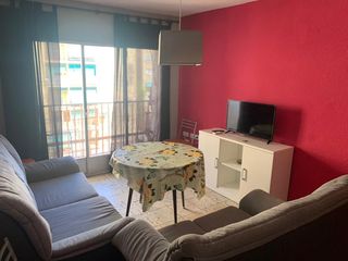 Rent Flat in Rosaleda - Juventud. Piso 3 dormitorios en estadio de la juventud ideal estudiantes