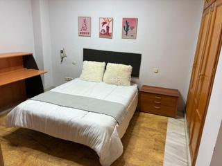Location Appartement  Calle tendillas de santa paula. Piso 2 dormitorios ideal estudiantes en pleno centro