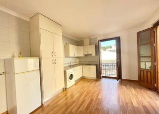 Alquiler Apartamento en San Matías - Realejo. Apartamento junto al paseo del salón, sin muebles!