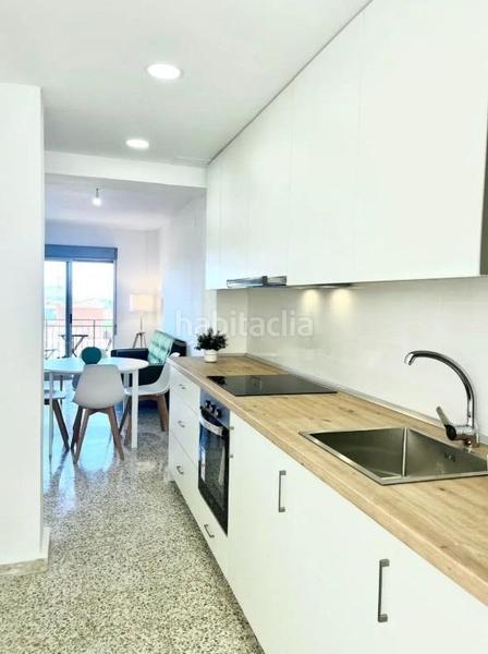 Foto fa0dbc0d-0d74-4a20-a6c5-a4705adc4f0e. Alquiler piso  de 3 habitaciones, junto a bellas artes e informática! en Granada