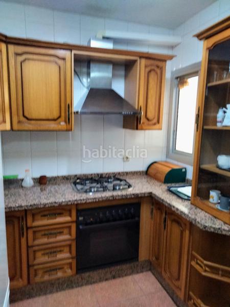 Foto 374d3504-5684-4858-88b0-5d815aea1ab2. Alquiler piso  4 dormitorios en Pajaritos para estudiantes en Granada