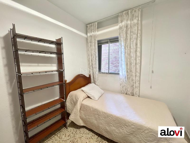 Foto 309c60b8-1c3f-4fe1-b4ae-2102b7a7d5e6. Alquiler piso se alquila amplio piso de 4 dormitorios ideal para estudiantes en Granada