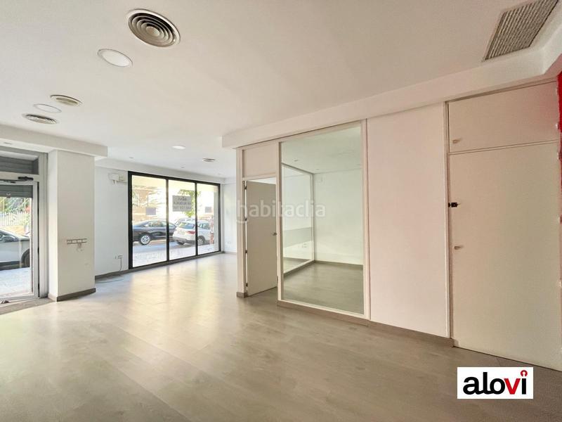Foto 127729ee-7a56-4ba8-b4ca-55edc491605e. Alquiler local comercial  junto a recogidas! en Granada
