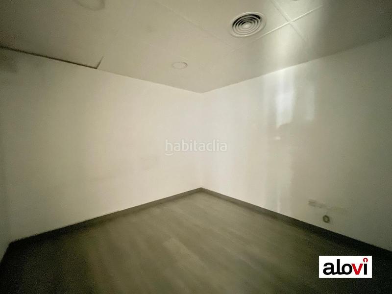Foto 1b6b7525-05f2-43eb-9443-1134840a7147. Alquiler local comercial  junto a recogidas! en Granada