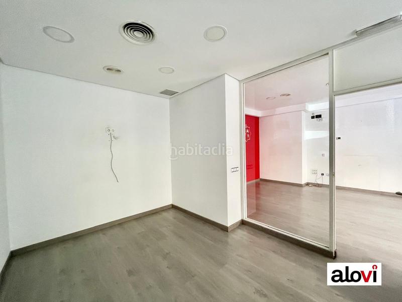 Foto 3f65ee52-6196-4745-99b0-d8bb310b23d4. Alquiler local comercial  junto a recogidas! en Granada