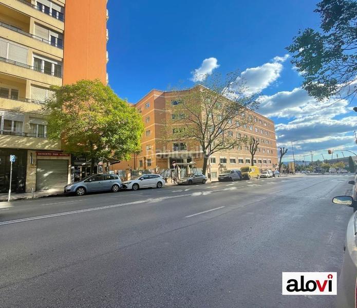Foto b5a4b45d-a6e9-4a15-ae73-49c8b24107ce. Alquiler local comercial  junto a recogidas! en Granada