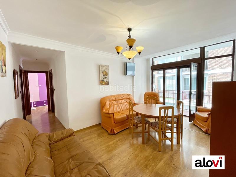 Foto 0fbc5872-95b0-439c-92ad-2f2126ea6e84. Alquiler piso vivienda 4 habitaciones para estudiantes en zona villarejo en Granada