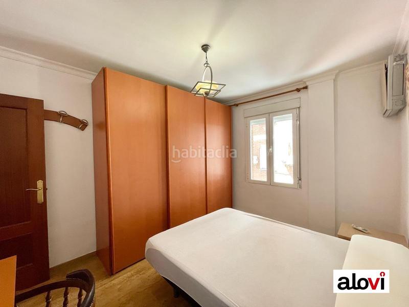 Foto 17684447-a762-4ab8-abed-1a9c3f9837fd. Alquiler piso vivienda 4 habitaciones para estudiantes en zona villarejo en Granada