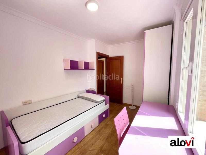 Foto 1e89e8da-8c42-499b-97d1-daa5a760a14a. Alquiler piso vivienda 4 habitaciones para estudiantes en zona villarejo en Granada