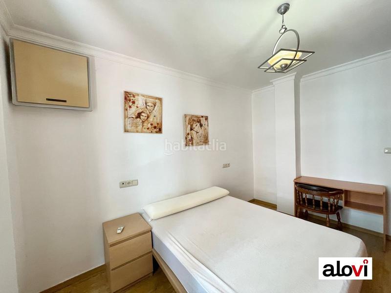 Foto 36195070-dd96-458f-96cc-6cd5fac23b72. Alquiler piso vivienda 4 habitaciones para estudiantes en zona villarejo en Granada