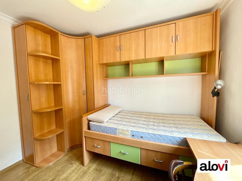 Foto 6e8e4131-e0f4-439a-aaf4-7351e4bd4d42. Alquiler piso vivienda 4 habitaciones para estudiantes en zona villarejo en Granada