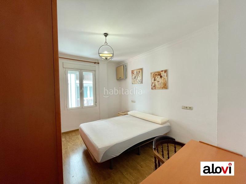 Foto 902d4b3a-5d9a-4e14-93ce-364085baca5e. Alquiler piso vivienda 4 habitaciones para estudiantes en zona villarejo en Granada