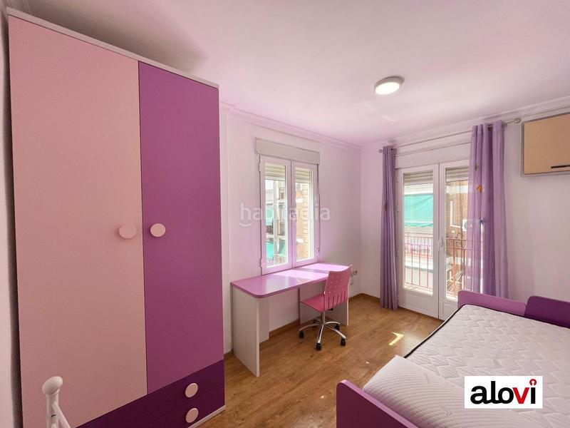 Foto adfc906a-c8dd-424e-838e-c7b718935981. Alquiler piso vivienda 4 habitaciones para estudiantes en zona villarejo en Granada