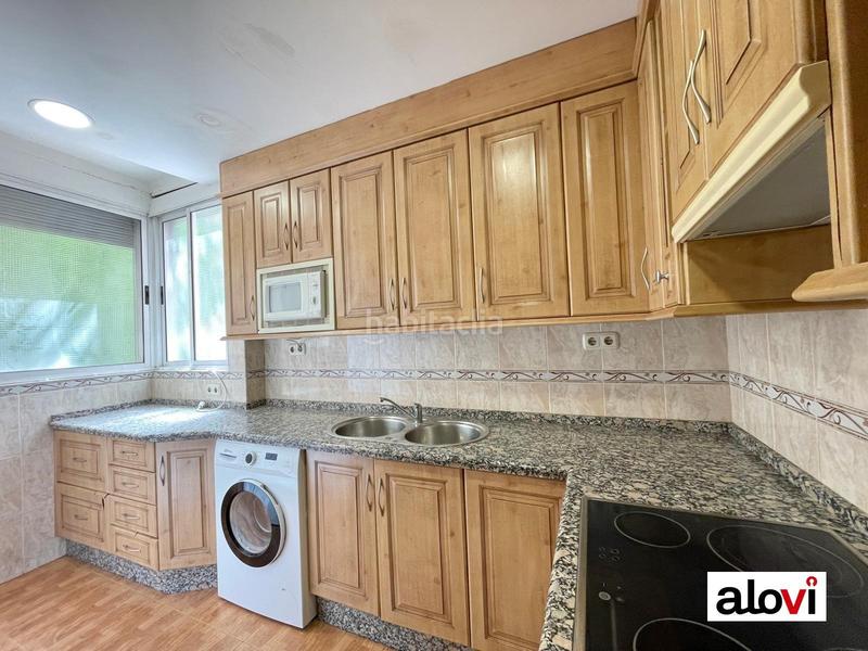 Foto bcee9c0a-af40-4c70-ab76-50099b974028. Lloguer pis a Pajaritos Granada