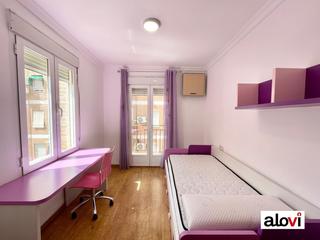 Location Appartement à Pajaritos. Vivienda 4 habitaciones para estudiantes en zona villarejo