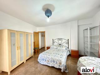 Location Appartement à Camino de Ronda. Piso de 3 habitaciones junto a ciencias!