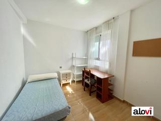 Location Appartement à Plaza de Toros. Vivienda 4 habitaciones en plaza de toros