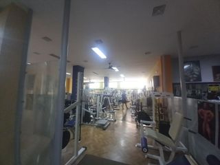 Local Comercial a Motril  ciudad. Se vende amplio local comercial en motril  431 m2 con fachada a