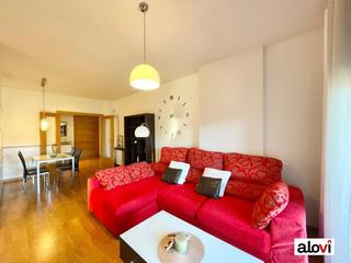 Rent Flat  Calle calle aconcagua. Magnífico ático en bola de oro con grandes calidades