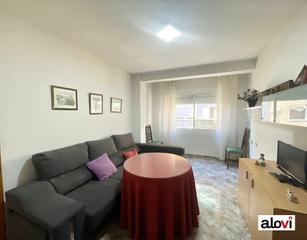 Rent Flat in Plaza de Toros. Piso de 3 habitaciones en plaza de toros!