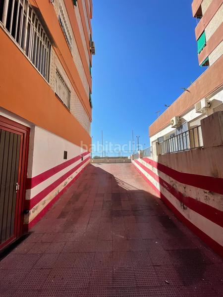 Foto 2a72e3d1-9e0b-4f51-8d2f-23bda3ab6d3a. Location appartement avec parking dans Barrio de Zaidín Granada