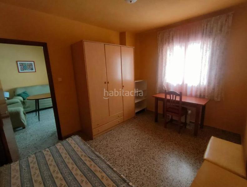 Foto 88e77bad-0b3b-4297-985d-3836dcdc6079. Alquiler piso vivienda para estudiantes junto ciencias en Granada