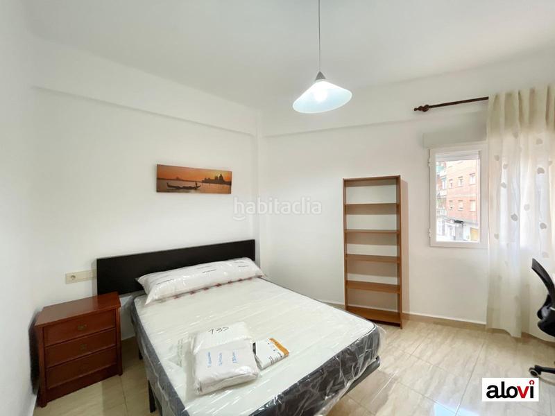 Foto 46a01665-653a-4ddf-a0bd-b6eadc231776. Alquiler piso  de 4 habitaciones en Plaza de Toros! en Granada