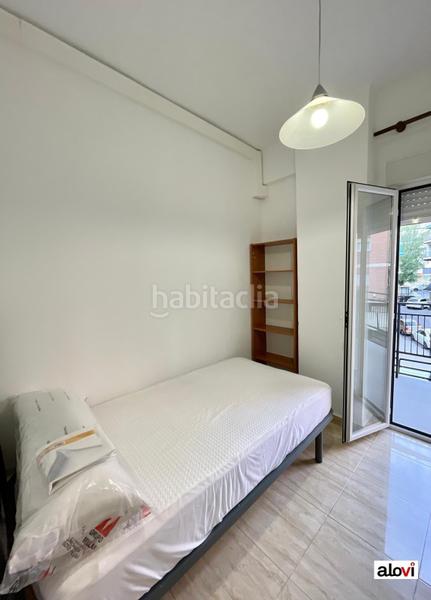 Foto 9a7701b9-d81c-4ff7-b3e8-717a3f14ec95. Alquiler piso  de 4 habitaciones en Plaza de Toros! en Granada