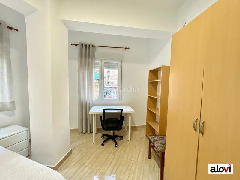 Foto 7a3f98d8-8b49-4761-b8a1-469f982d4890. Rent flat in Plaza de Toros Granada