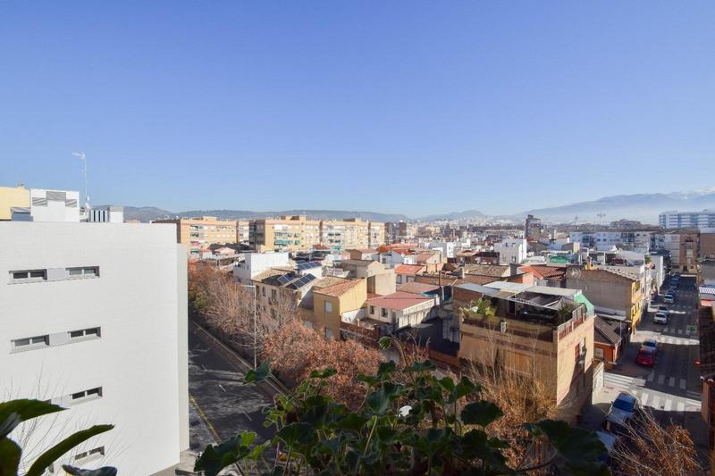Foto aeda9c03-b96b-483f-8610-3e3503b0362a. Alquiler piso vivienda dos habitaciones en avenida cádiz! en Granada