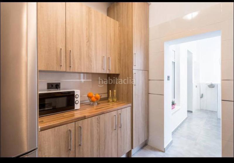 Foto d01473c2-5c1b-4961-ba9d-be5fa399df3f. Rent flat with heating in Centro - Sagrario Granada