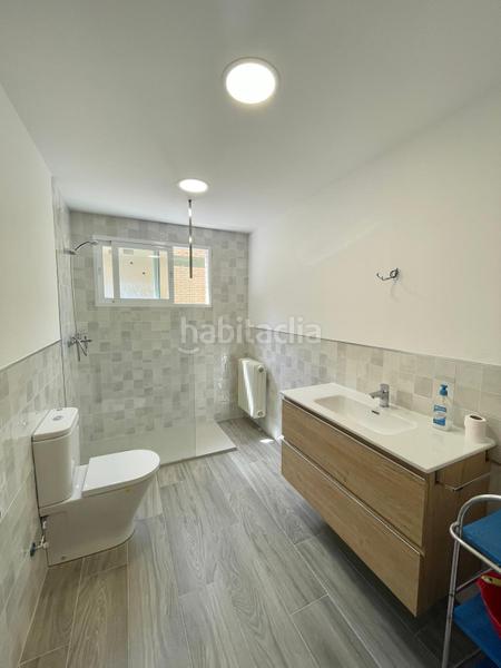 Foto b5920ed1-a93b-4983-86e8-b75037e0b919. Alquiler piso  de 3 habitaciones en avenida de madrid! en Granada