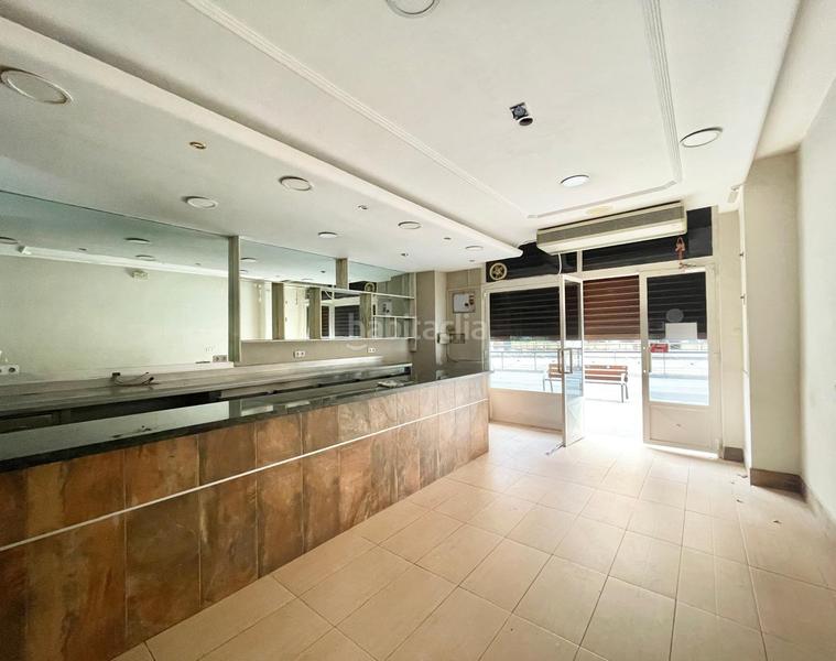 Foto d30a3a80-d27e-4748-8d54-b5f3136b5659. Lloguer local comercial a Barrio de Zaidín Granada