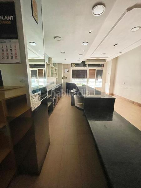 Foto 0135bd00-cbab-496a-9415-51c7efc40708. Location local commercial dans Barrio de Zaidín Granada