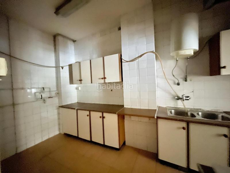 Foto 038eafdf-f7d8-4b2c-84cb-a150e7a00d48. Location local commercial dans Barrio de Zaidín Granada