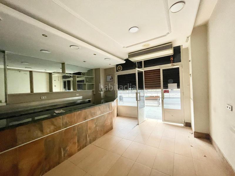 Foto 858a3067-543c-465d-a103-56e3fdd19eb8. Location local commercial dans Barrio de Zaidín Granada