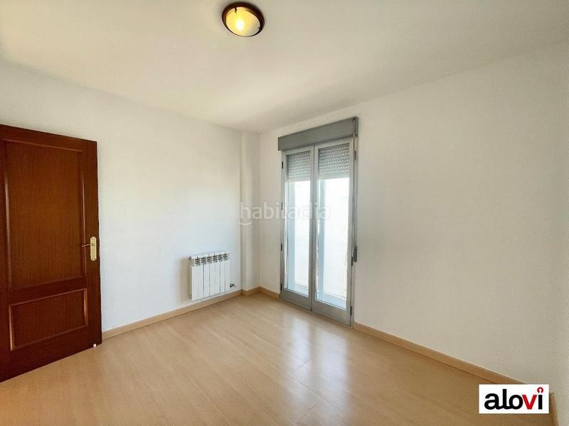 Foto caefe2ad-8615-4944-8278-6b4c70b98684. Rent flat with heating parking in Cerrillo de Maracena - Periodistas Granada