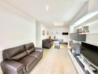 Location Appartement  Calle las flores. Piso 3 dormitorios en alquiler para estudiantes en alhamar