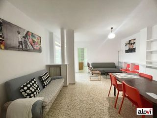 Alquiler Piso  Calle josé recuerda. Piso de 4 dormitorios en centro de granada