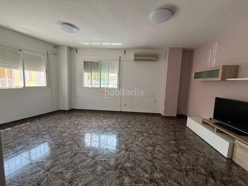 Foto ed7e8698-8231-4b2d-81bb-ef2bf3b689c6. Pis amb aparcament a Ceutí