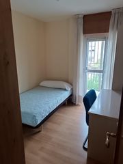 Rent Flat in La Cruz. Piso de 4 habitaciones junto a traumatología!
