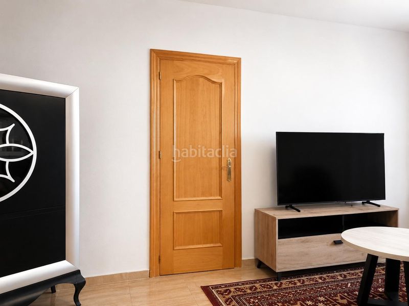 Foto 52e71349-98d8-4760-bf3e-846708ac43e9. Casa amb aparcament a Albuñol
