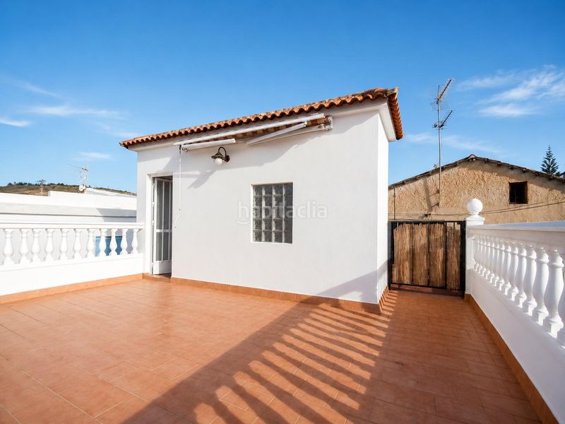 Foto efa38df2-93ab-401b-9f9f-c90e222e9d08. Casa amb aparcament a Albuñol