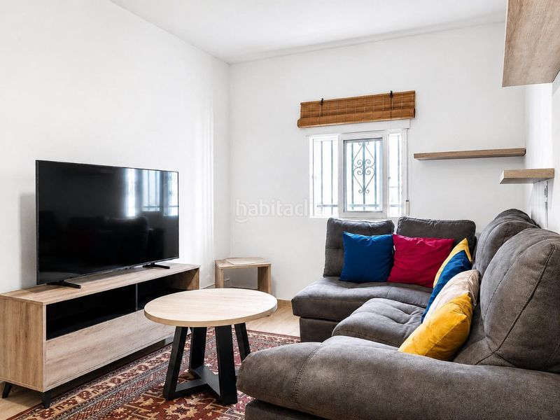 Foto ff0596b5-492c-40fd-bdd1-3c9db6a1e2e5. Casa amb aparcament a Albuñol